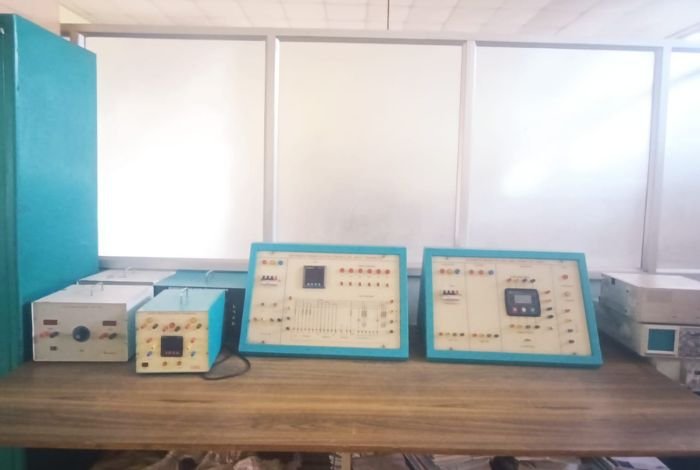 EE lab trainer kits